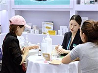 成都艾蜜莉美容服务 以专业与温度，重新定义“变美”的体验